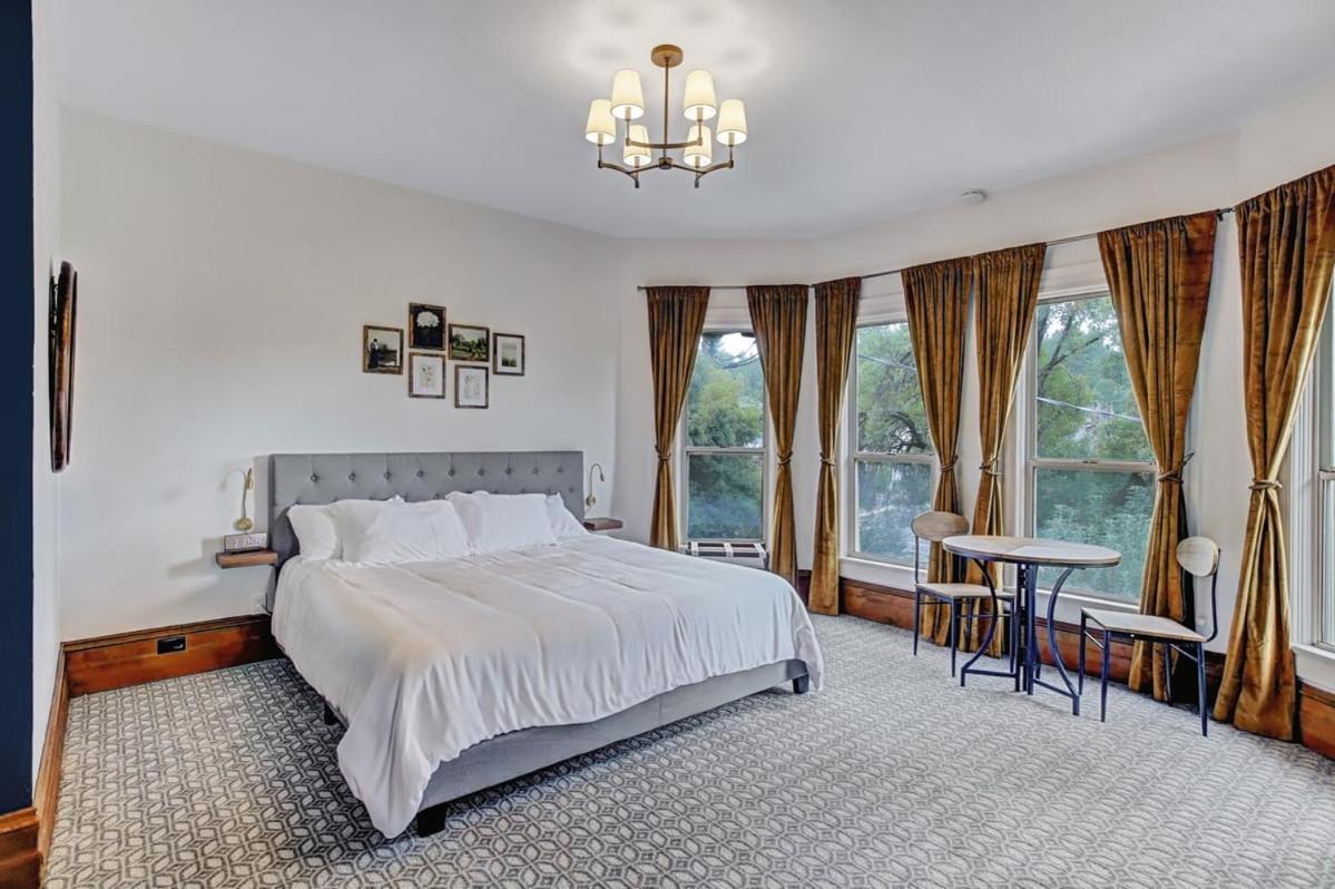 Golden Dreams Inn 草谷 客房 照片